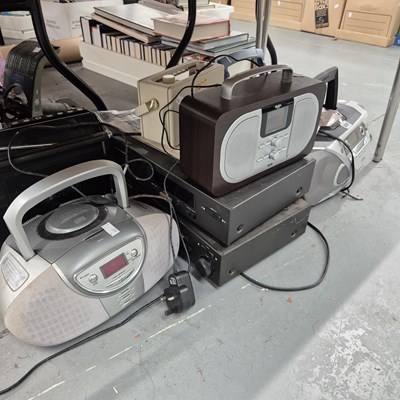 Lot 809 - Phillips, Bush, Roberts and other radios