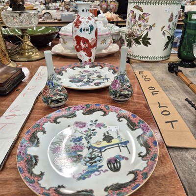 Lot 816 - Pairs of Chinese bottle vases and plates...
