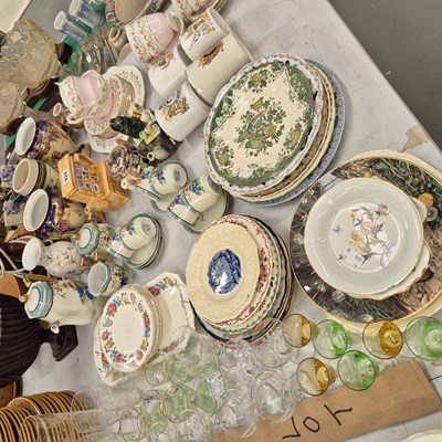 Lot 824 - Japanese eggshell and Paragon tea wares,...