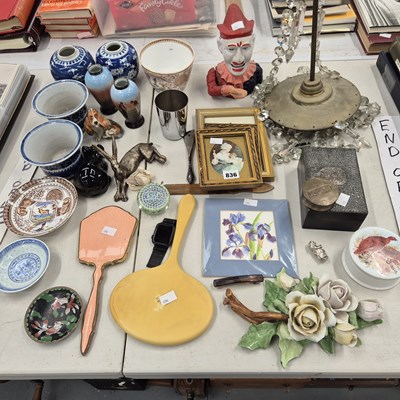 Lot 836 - Pairs of Chinese blue and white planters and...