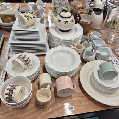 Lot 849 - Johnson's and other white plates, together...