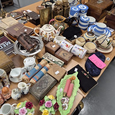 Lot 863 - Cornish and Torquay wares, a wooden chess set,...