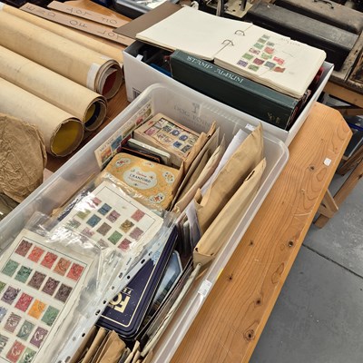 Lot 867 - A quantity of stamp albums and loose stamps