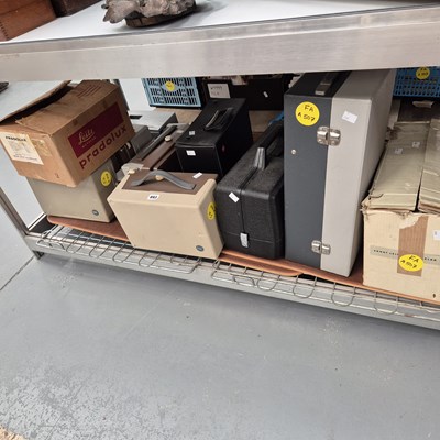 Lot 893 - A quantity of vintage projection equipment