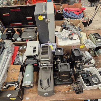 Lot 894 - Vintage Leitz projector equipment and accessories
