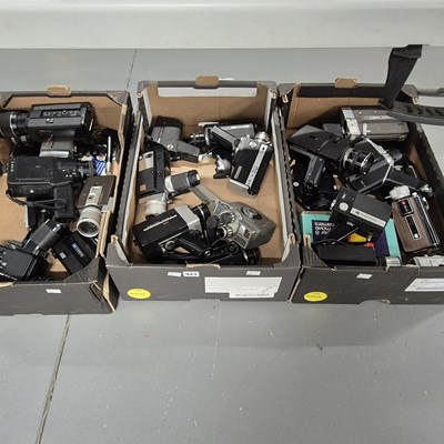 Lot 923 - A collection of vintage cine, super 8 and...