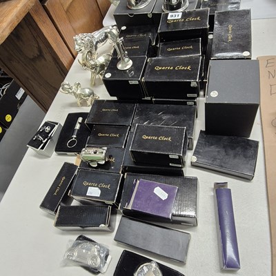 Lot 931 - A quantity of boxed as new presentation quartz...