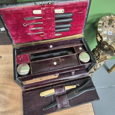 Lot 937 - A leather cases gentleman's dressing set