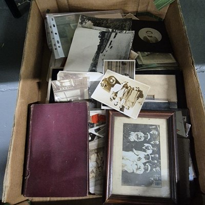 Lot 941 - Antique and vintage photographs, photographic...
