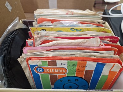 Lot 616 - Pop/Reggae - Approx 60 x 7" single records;...