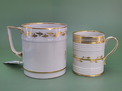 Lot 1478 - A Duesbury Derby pint mug with the gilt...