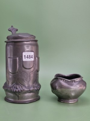 Lot 1484 - A European Art Nouveau pewter hinged lidded...