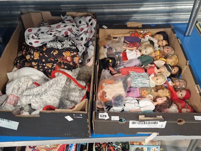 Lot 529 - Children's clothing together with a collection...