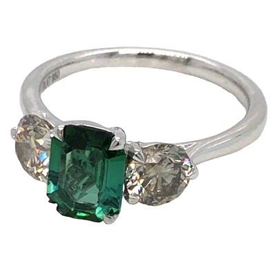 Lot 1030 - A platinum hallmarked trilogy ring set with a...