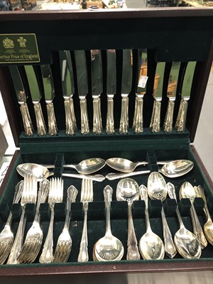 Lot 674 - A canteen of Arthur Price electroplate cutlery