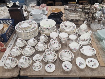 Lot 725 - A Wedgwood Hathaway Rose pattern dinner, tea...