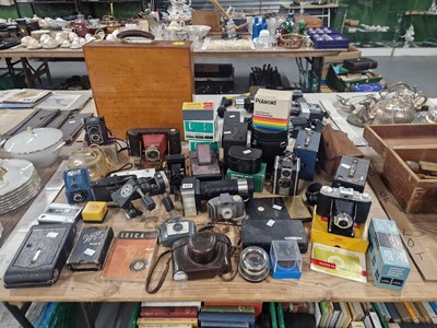 Lot 737 - A collection of various cameras and some...