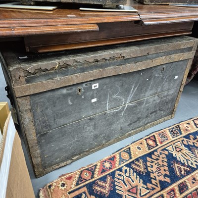 Lot 90 - A large cabin trunk. H 57 W 100 D 56cm.