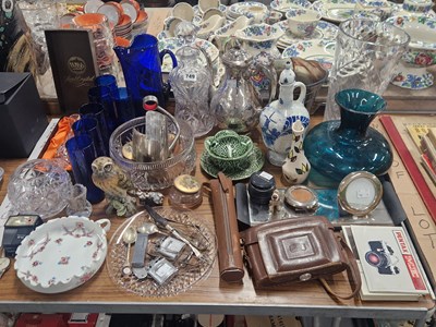 Lot 749 - An art glass vase, other glass, a blue glass...