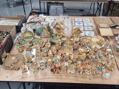 Lot 781 - A collection of Pendelfin rabbit figurines