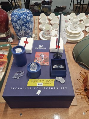 Lot 852 - Six pieces of Swarovski glass together with...