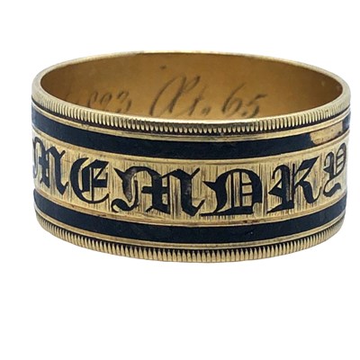 Lot 1039 - An antique 18ct hallmarked gold and enamel...