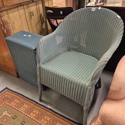 Lot 210 - A Lloyd Loom chair and linen box