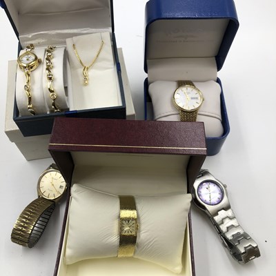 Lot 1062 - A vintage Longines Flagship automatic wrist...