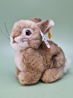 Lot 1072 - A plush Steiff Dormili rabbit.