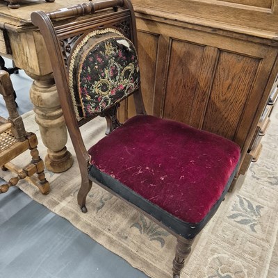 Lot 418 - A Victorian nursing chair.