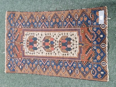 Lot 1235 - An antique Bahktiari rug 124 x 76 cm