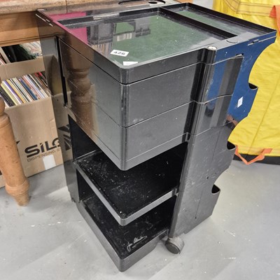 Lot 426 - A Joe Colombo trolley cart. H 74cm