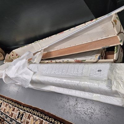 Lot 433 - A group of curtain pelmets