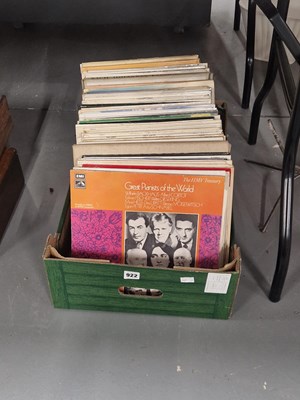 Lot 922 - LP records: classical easy listening and others