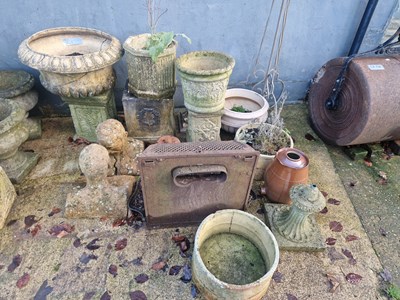 Lot 1259 - A collection of various garden planters and...