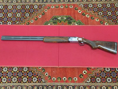Lot 1287 - Shotgun. (UK licence required) Beretta 682 DL,...