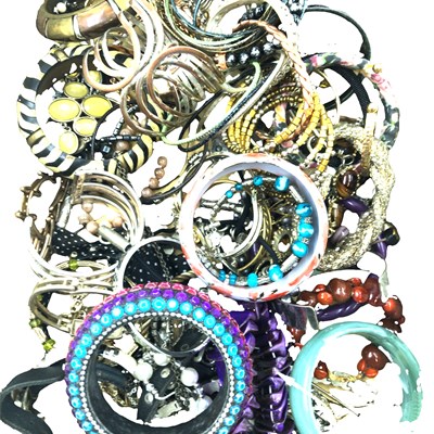 Lot 1025 - A large and varied selection of vintage and...