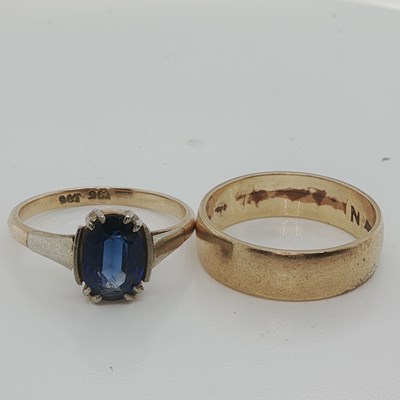 Lot 1080 - An Art Deco sapphire gemset ring, stamped 9ct,...