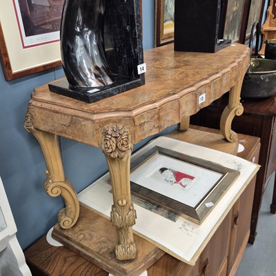 Lot 13 - An early-20th-century Art Deco walnut...