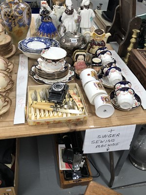 Lot 722 - A Wetley tea set, Doulton character jugs, fish...