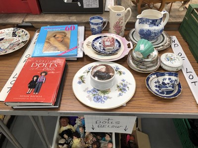 Lot 731 - Dolls, doll books together with some plates...