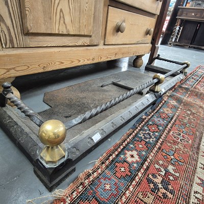 Lot 165 - A Victorian fire fender. L 115 D 40 internal L...