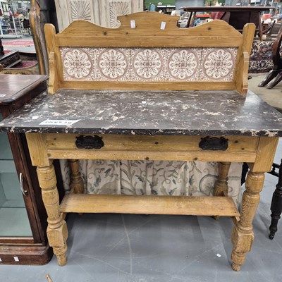 Lot 240 - A Victorian pine washstand H 104cm W 91cm D 46cm