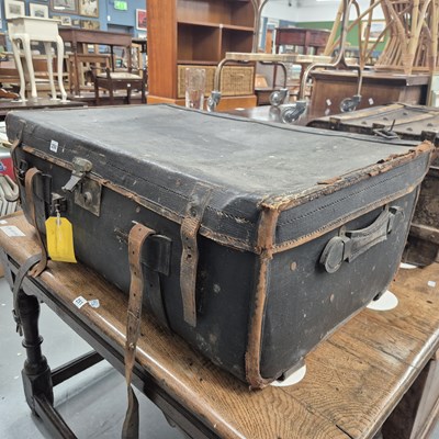 Lot 250 - A cabin trunk