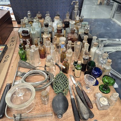 Lot 780 - Antique and later surgical and medical tools,...