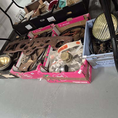 Lot 789 - Automobilia: a large collection of vintage and...