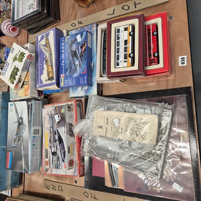 Lot 838 - A collection of model kits, die cast buses etc.