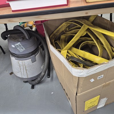 Lot 873 - A wet and dry vacuum cleaner etc.