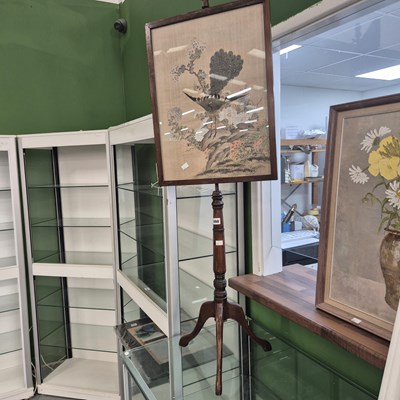 Lot 898 - A pole screen