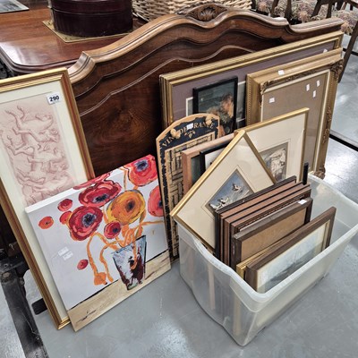 Lot 290 - A large collection of decorative furnishing...